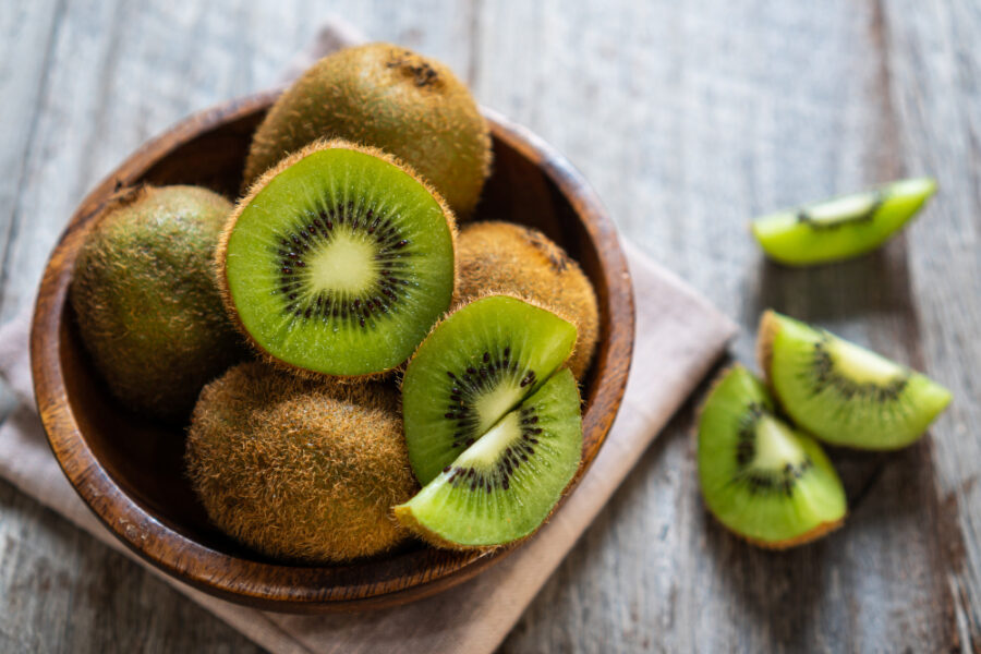 Beneficiile surprinzătoare ale consumului de kiwi