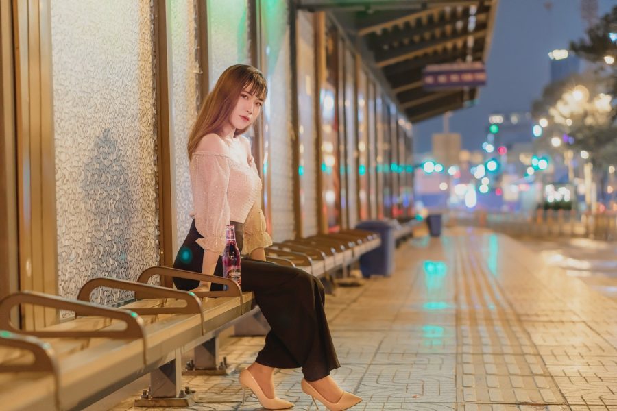 Ce este un outfit de ocazie și cum îl alegi potrivit