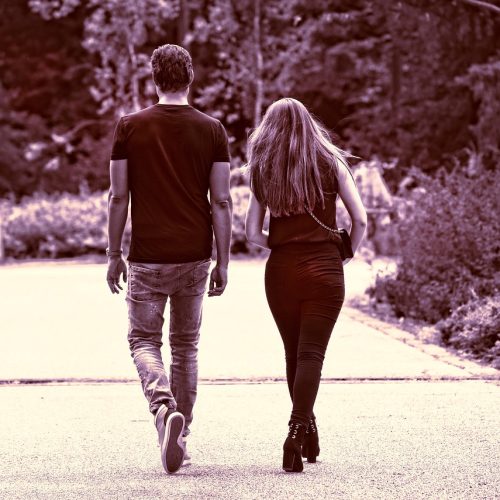 Ce înseamnă când visezi că ești chemat pe nume de un străin