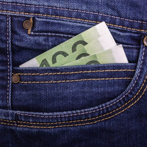 Salariul minim în România comparativ cu alte țări din Uniunea Europeană